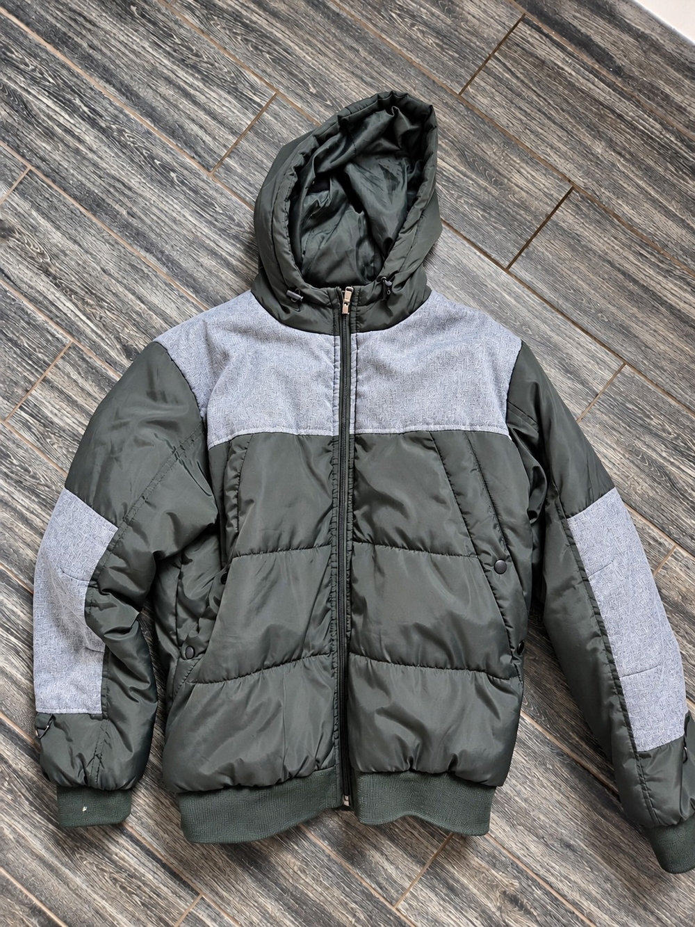 Original Deluxe Men’s Medium Black Gray Colorblock Hooded Puffer Jacket